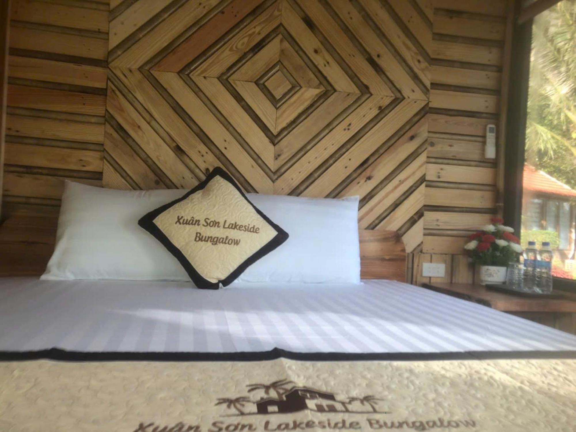Xuan Son Lakeside Bungalow Ninh Binh Eksteriør billede